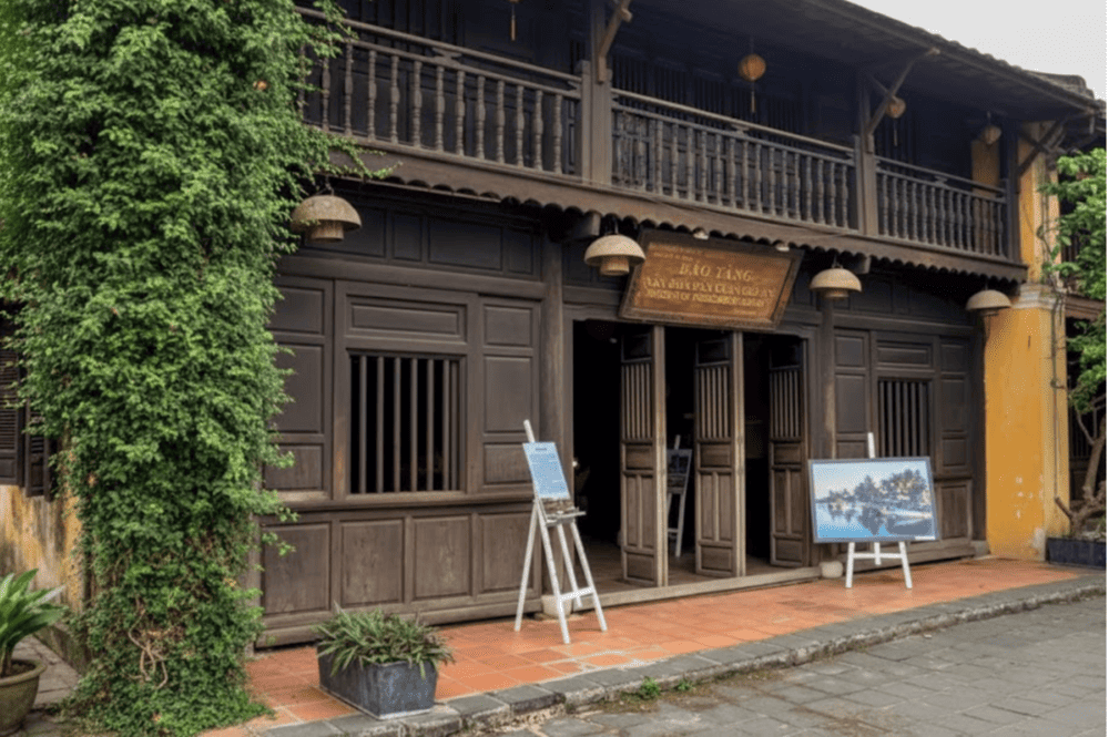 The Museum of Folklore in Hoi An, a beautifully preserved historical building, offers a glimpse into the town’s rich cultural heritage